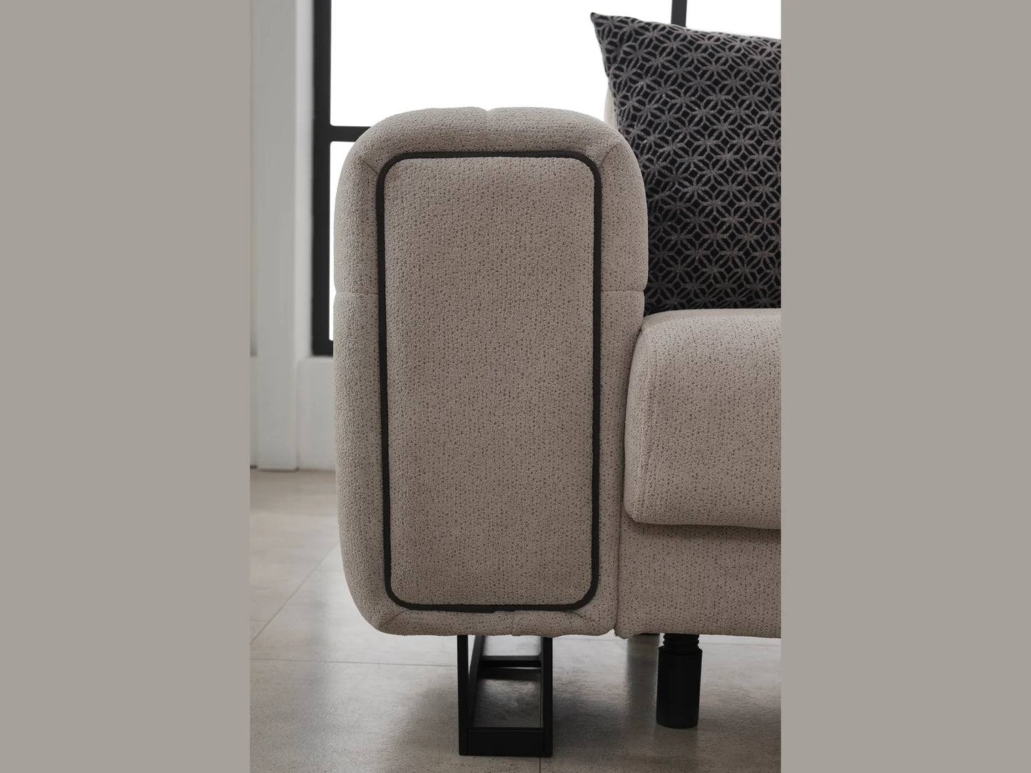 Nero Sofa